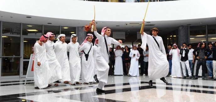 Artykuł: Firma z Dubaju będzie rekrutować arabskich studentów medycyny na UWM