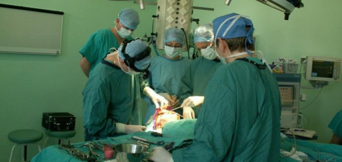 Artykuł: Olsztyńscy lekarze w pionierskiej operacji 8-latka