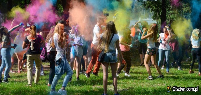 Artykuł: Olsztyn Holi Festival. Święto kolorów odbyło się nad Ukielem [ZDJĘCIA]