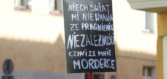 Artykuł: Ogólnopolski strajk kobiet. Na znak protestu olsztynianki nie pójdą do pracy