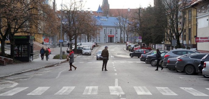 Specjalne komunikaty edukują i ostrzegają olsztyńskich pieszych