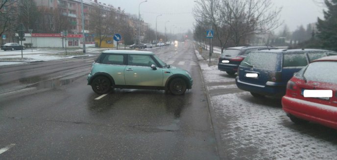 Artykuł: Nie zaciągnął ręcznego. Auto zablokowało ruch na Wilczyńskiego