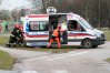 Strażacy po kilku chwilach wyciągnęli tkwiący w błocie pojazd