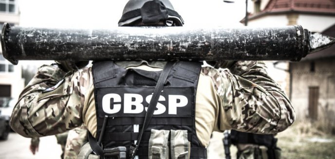 Artykuł: Policyjne specgrupy CBŚ ćwiczyły w Ostródzie