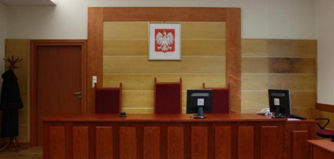 Artykuł: Olsztyński sąd posłał adwokatów za kraty