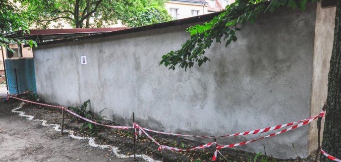 Artykuł: Jest ściana – potrzebny jeszcze artysta. Podwórko ''Za torami pod lipami'' chce mieć mural
