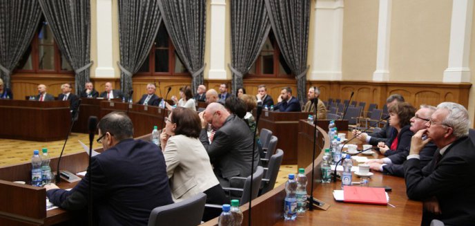 Artykuł: Budżet Olsztyna przyjęty. Deficyt większy niż w listopadowym projekcie
