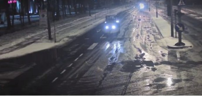 Pijani wyruszyli ciągnikiem w podróż ulicami Olsztyna [FILM]