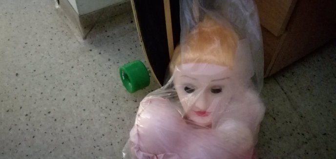 Wpadli po kradzieży... gumowej lalki z sex shopu