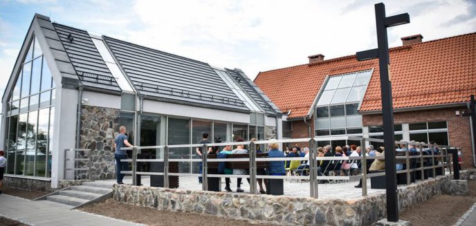 Skansen a jednak z nowoczesnym centrum obsługi turystów
