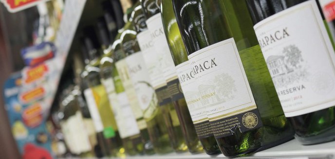 Artykuł: Ruszyły konsultacje społeczne na temat sprzedaży alkoholu w Olsztynie
