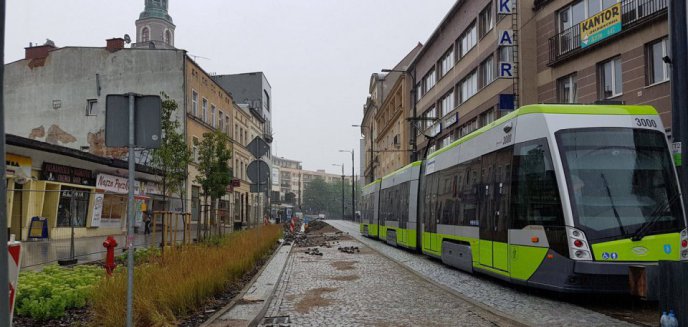 Artykuł: Bruk ułożony. Ulica 11 Listopada już otwarta