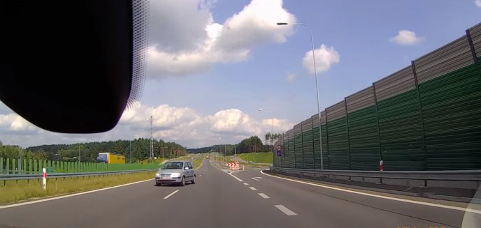 Jechał pod prąd trasą Olsztynek-Olsztyn. Cudem uniknął zderzenia [WIDEO]