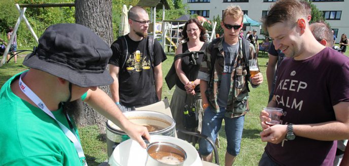 Olsztyński Festiwal Piw Rzemieślniczych nad jeziorem Ukiel
