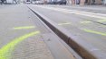 Pęknięta szyna tramwajowa na ulicy Kościuszki