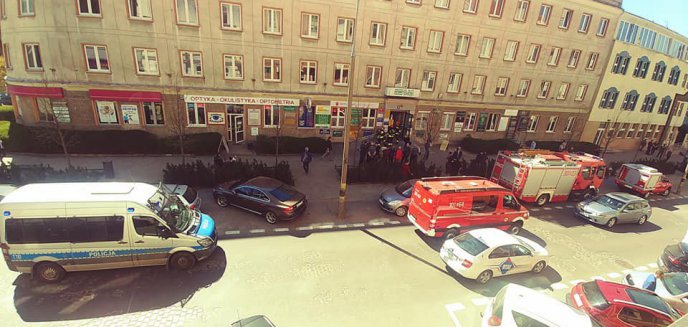 Akcja policjantów i strażaków na ul. Mickiewicza. Co się stało?