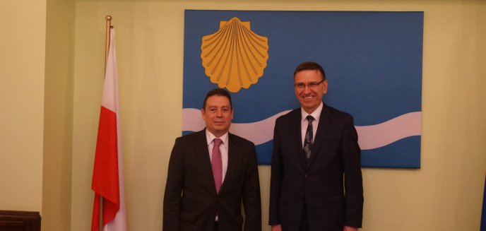 Ambasador Hiszpanii po raz pierwszy w Olsztynie. O czym rozmawiał z prezydentem?