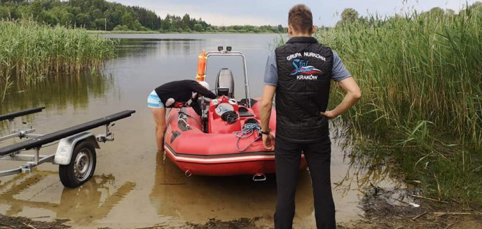Artykuł: Nurkowie przerwali poszukiwania ciała Joanny Gibner w Jeziorze Dywickim