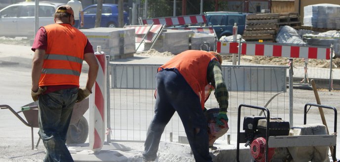 Artykuł: Będą kładli asfalt na ul. Pana Tadeusza. Zmiany w organizacji ruchu [SCHEMAT]