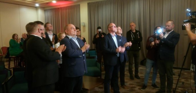 Artykuł: Miażdżąca przewaga PiS, ale nie w Olsztynie. Politycy komentują wyniki wyborów