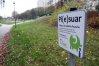 Siedem "pi(e)suarów" zostało zamontowane w parku między ulicą Żołnierską i aleją Piłsudskiego