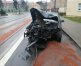 Kierowca osobowego vw uderzył w słup trakcyjny na ulicy Żołnierskiej