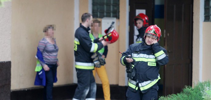 Artykuł: Bomba i wyciek gazu w liceum przy al. Sybiraków w Olsztynie? Szkoła ewakuowana [ZDJĘCIA]