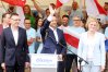 Rafał Trzaskowski w otoczeniu Piotra Grzymowicza i Ewy Kaliszuk, wiceprezydent, odpowiedzialnej m.in. za edukację