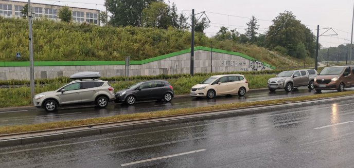 Artykuł: Zderzenie czterech aut na ulicy Obiegowej w Olsztynie