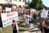 W czwartek pod Urzędem Gminy w Dywitach odbył się protest mieszkańców Bukwałdu i okolic ws. powstania żwirowni