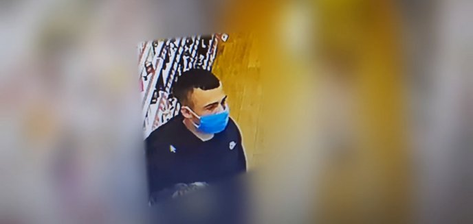Mężczyzna w maseczce ukradł perfumy o wartości 5 tys. zł. Kradzież zarejestrowały kamery [WIDEO]