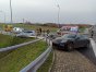 Wypadek z udziałem porsche pod Tomaszkowem, na zjeździe z drogi szybkiego ruchu S51.