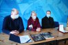 Od lewej: Tomasz Sztachelski, Bożena Ulewicz i ks. kan. Janusz Wieszczyński