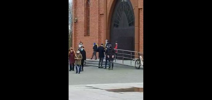 Koronawirus. Burza wokół nagrania z olsztyńskiego kościoła. Monika Falej: ''Trzy razy więcej osób niż przewiduje rozporządzenie''