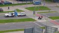 Akcja ratunkowa i kolizja w pobliżu jednego z przejść dla pieszych na ulicy Obrońców Tobruku w Olsztynie