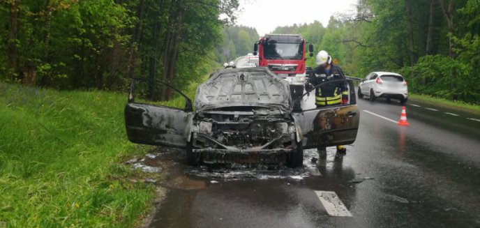 Artykuł: Pożar auta na trasie Olsztyn-Olsztynek