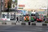 Między ratuszem a Teatrem Jaracza ustawiono plac zabaw dla dzieci, automaty z jedzeniem i produktami konopnymi czy food trucka