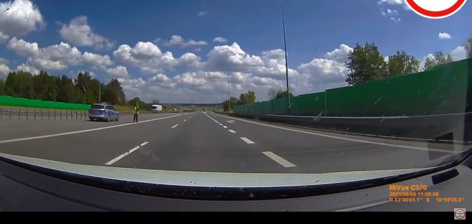 Artykuł: Kontrowersje wokół policyjnej kontroli na drodze pod Ostródą. Kierowca: ''złożę zawiadomienie o popełnieniu przestępstwa'' [WIDEO]