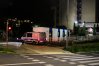 Policyjny radiowóz stał przy punkcie szczepień pod sanepidem