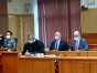 27 października rozpoczął się proces Kamila Kozłowskiego, burmistrza Biskupca (pierwszy od prawej) oraz Marka Świątka, prezesa Przedsiębiorstwa Wodociągów i Kanalizacji w Biskupcu (drugi od prawej)