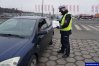 W Mikołajki policjanci rodawali kierowcom upominki