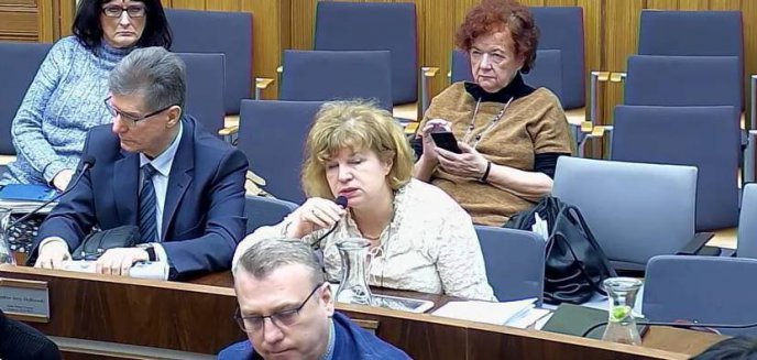 Radna Elżbieta Wirska chciałaby zmniejszyć liczbę zezwoleń na alkohol w Olsztynie