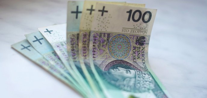 Płaca minimalna poszła w górę. Jak Polska wypada na tle krajów z Zachodu?