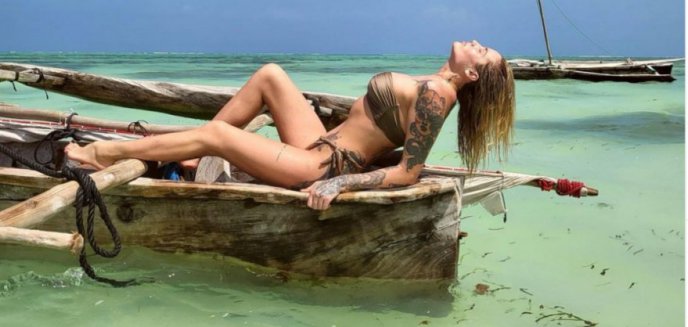 Karolina Gilon wypoczywa na Zanzibarze i dogryza innym celebrytom wypoczywającym na rajskiej wyspie