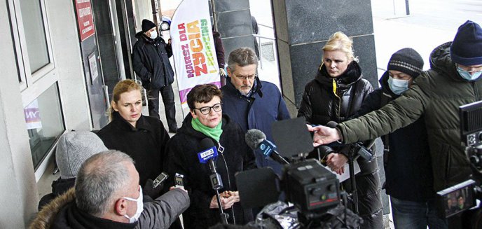 Artykuł: Lex Czarnek. Działacze KO po kontroli w olsztyńskim kuratorium: ‘’Skarg było sześć’’. Kurator: ‘’Otrzymaliśmy kilkadziesiąt skarg ws. LGBT’’ [ZDJĘCIA]