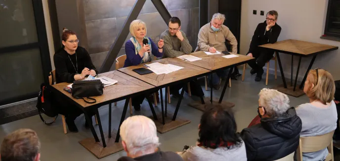 Mieszkańcy chcą opuścić SM Jaroty. Lidia Staroń: ‘’Bądźcie aktywni na walnych zgromadzeniach. Tam możecie odwołać zarząd’’ [ZDJĘCIA]