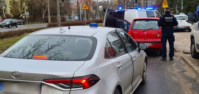 Olsztyńscy gangsterzy w matizie. Kierowca i pasażer wpadli w ręce policjantów w trakcie kontroli