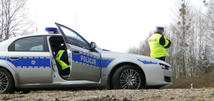 Artykuł: 32-letni kierowca audi wyprzedził na pasach inne auto. Może zapłacić 30 tys. zł