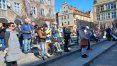Około 50 osób odśpiewało na olsztyńskiej starówce hymn Unii Europejskiej