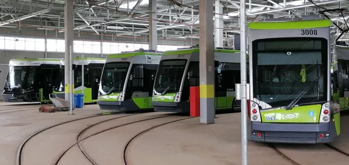 W zajezdni tramwajowej w Olsztynie pracują 24 godziny na dobę [ZDJĘCIA]